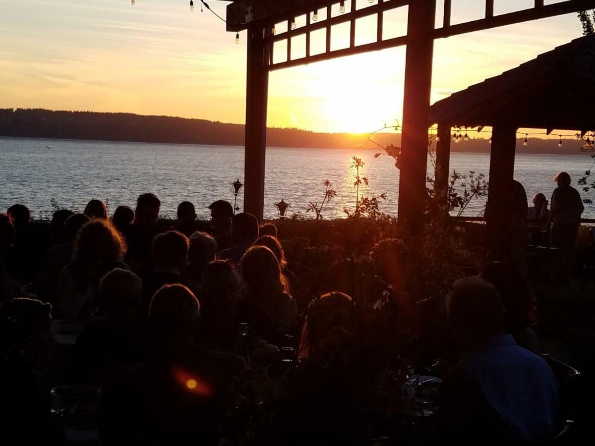 Camano Island Inn Екстериор снимка